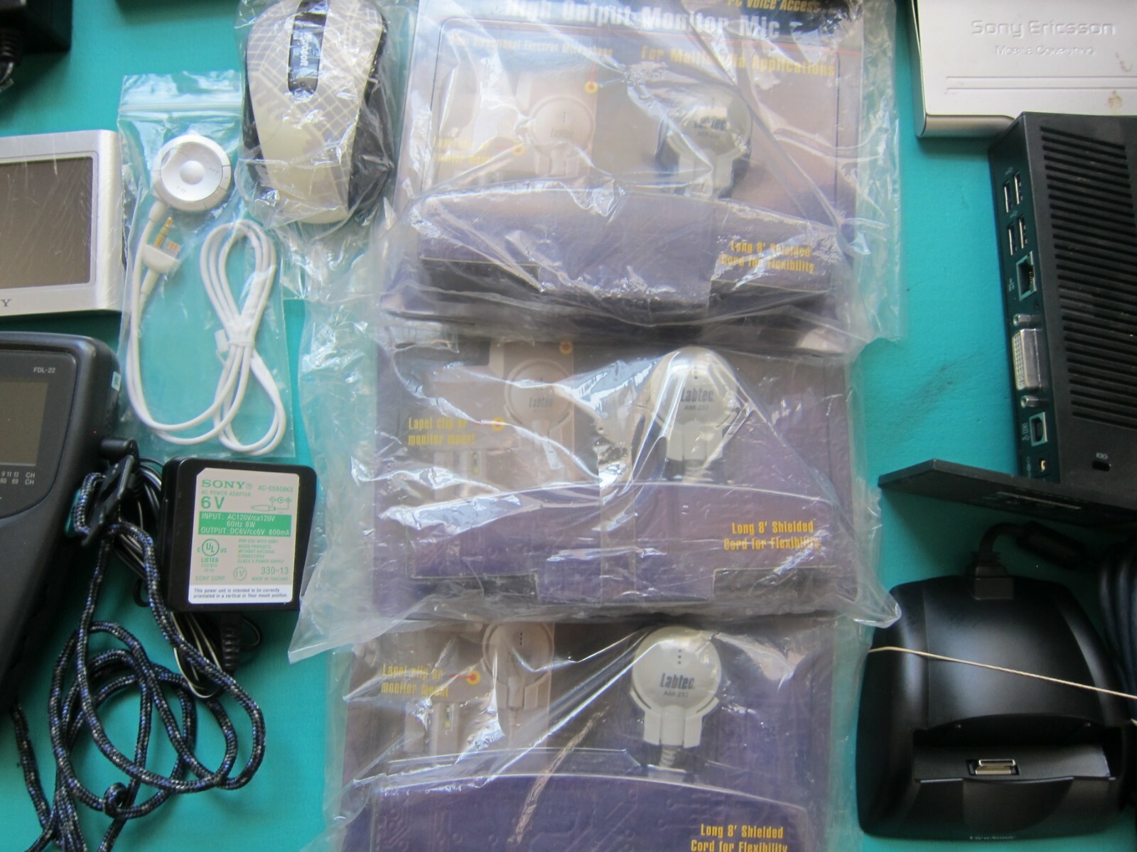 Mixed Lot of Electronics remote controls, mouse, Cisco Etheret Modules, etc, Z