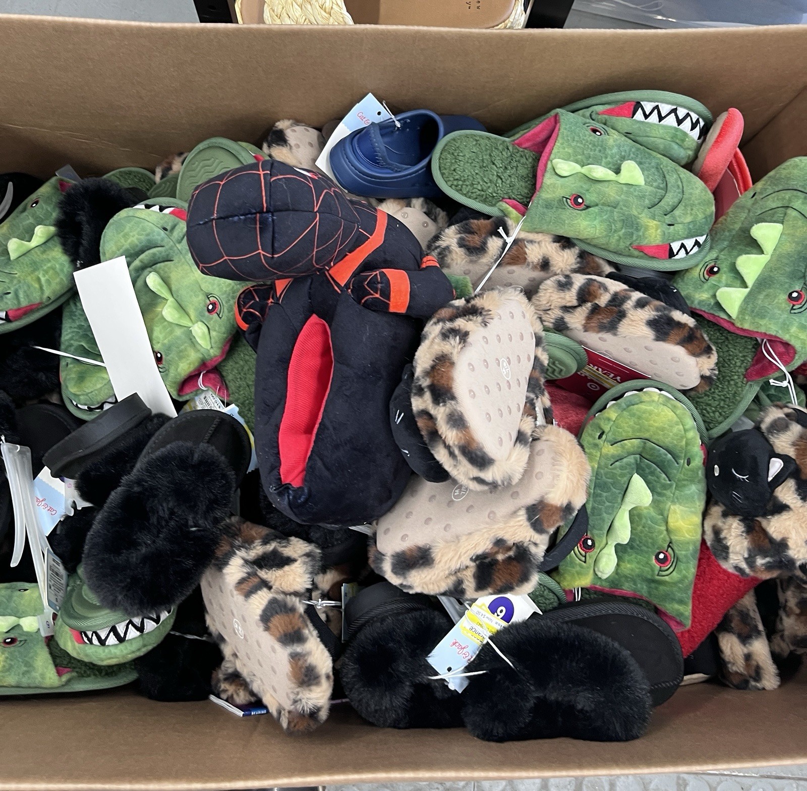 Amazon Mystery Box Liquidation Items Bundle Surprise Box {12x12x8 5-7items per}