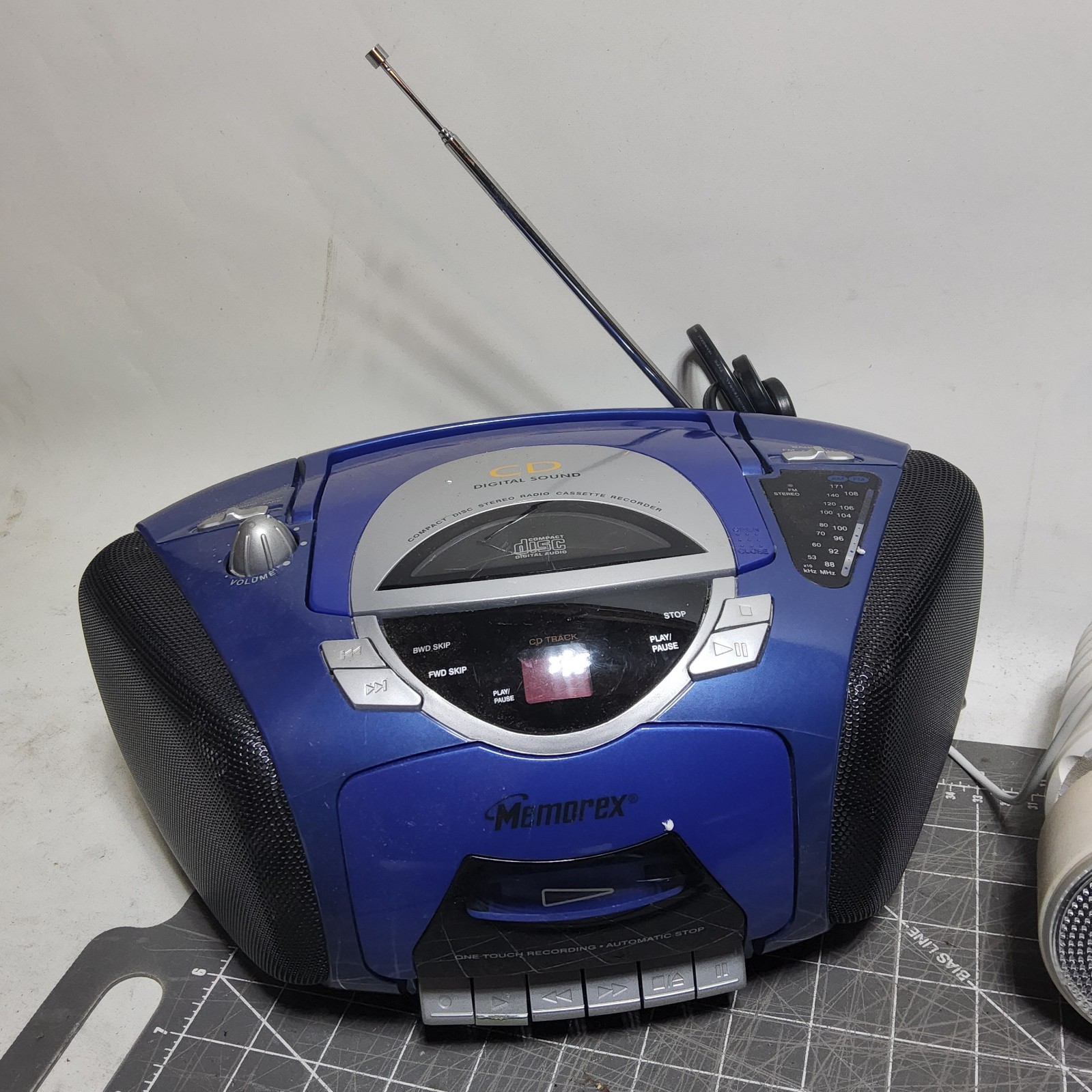12 Electronic devices parts some working untested repairs step counter boom box