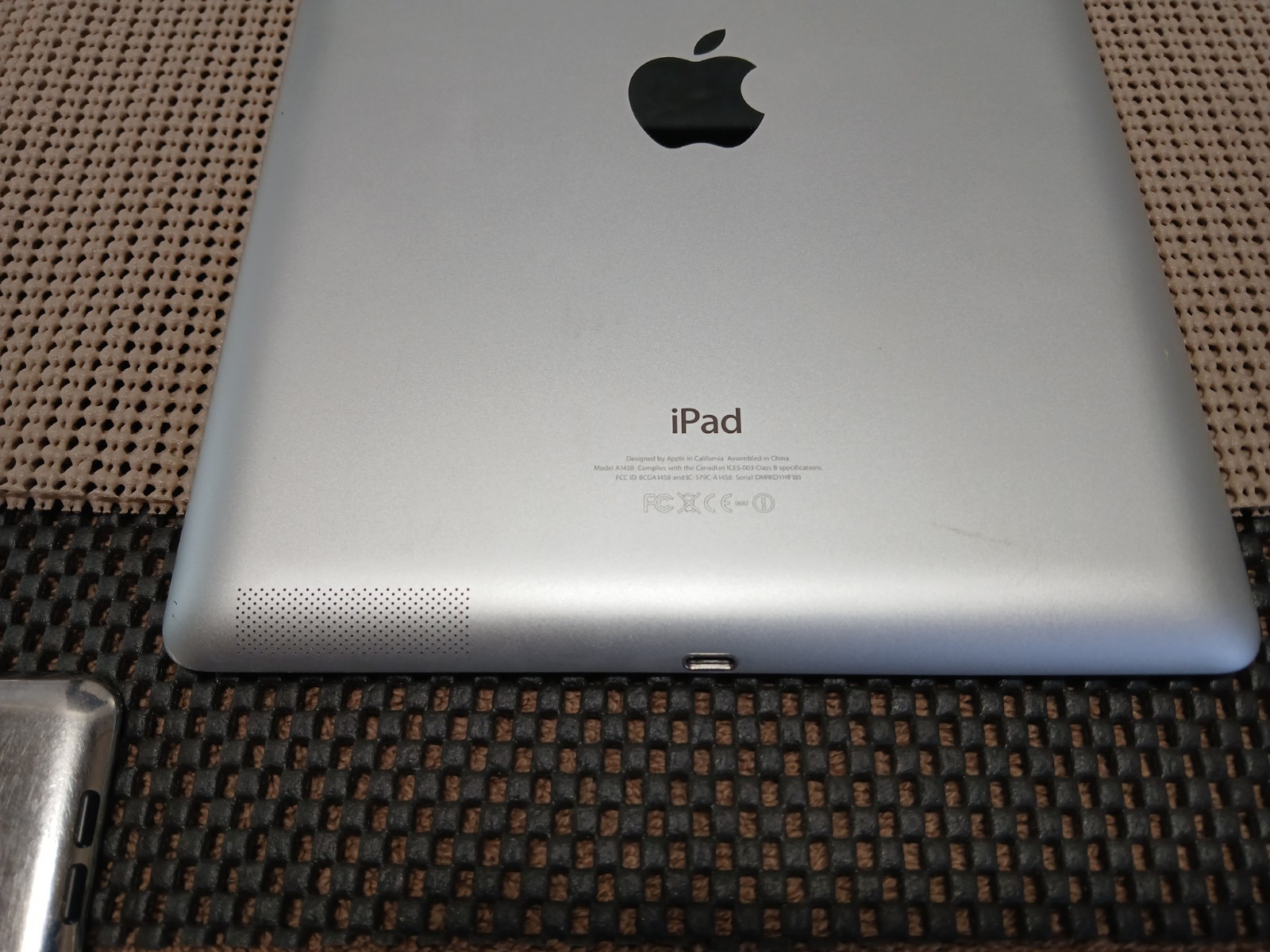JUNK LOT OF 10*APPLE*MAC BOOK/IPADS/IPHONE/IPOD/ACCS*SP*ID*NT*MP*SAI
