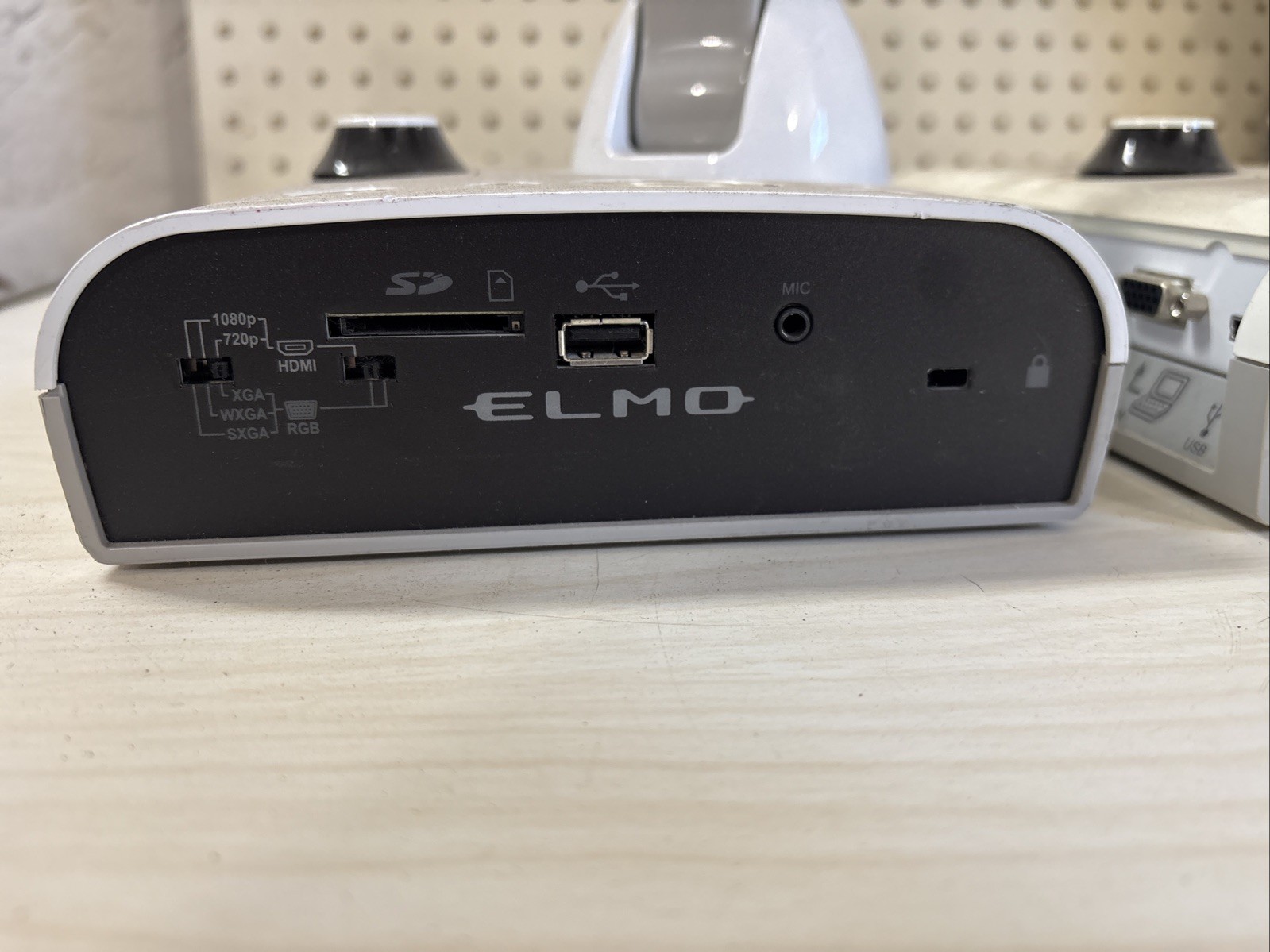 Elmo Visual Presenter L Series TT Series 12 set of 2 Untested No Power Cords