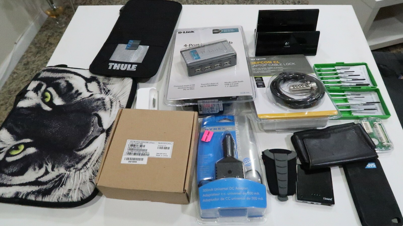 Lot of Mixed Electronics-lenovo,dynex,logitech,apple,tools,Targus, NB,D-Link