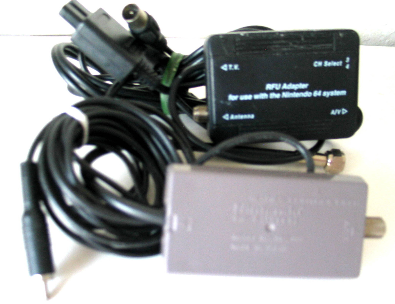 Large lot of VTG electronics and computer periiferals, gadgets, collectibles etc