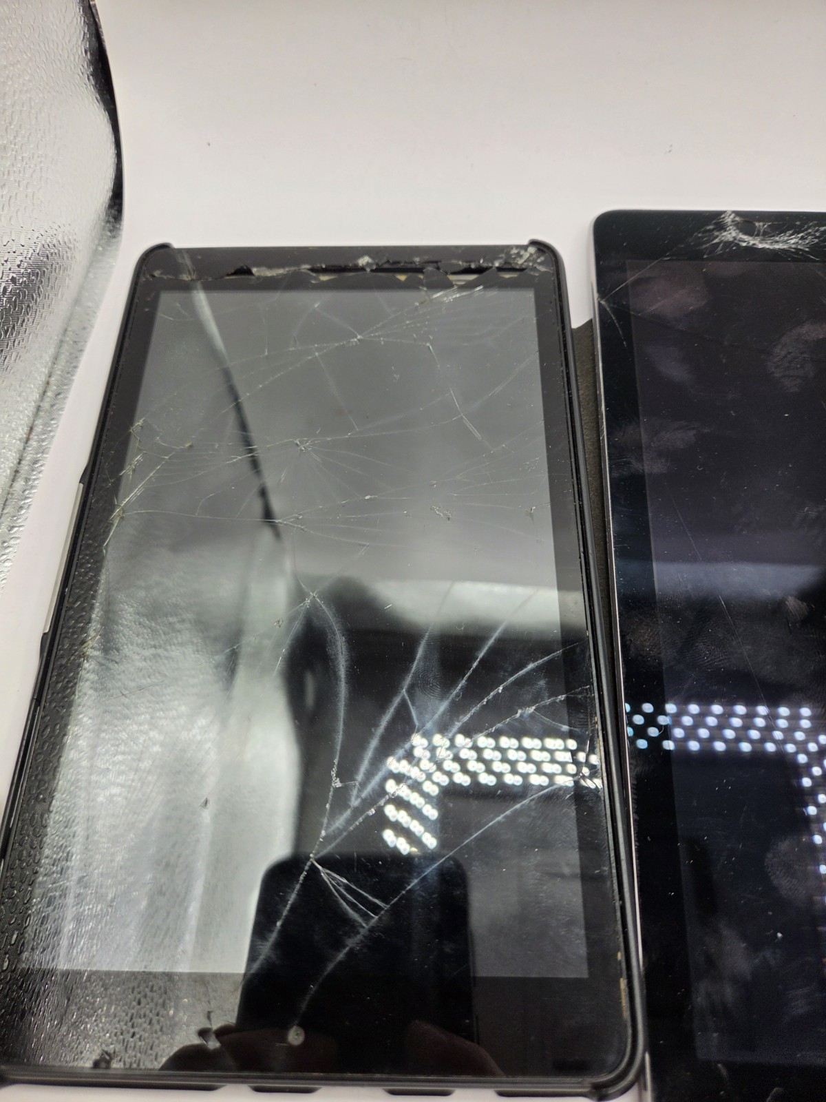 Lot of Apple & Samsung Devices (iPads,etc)