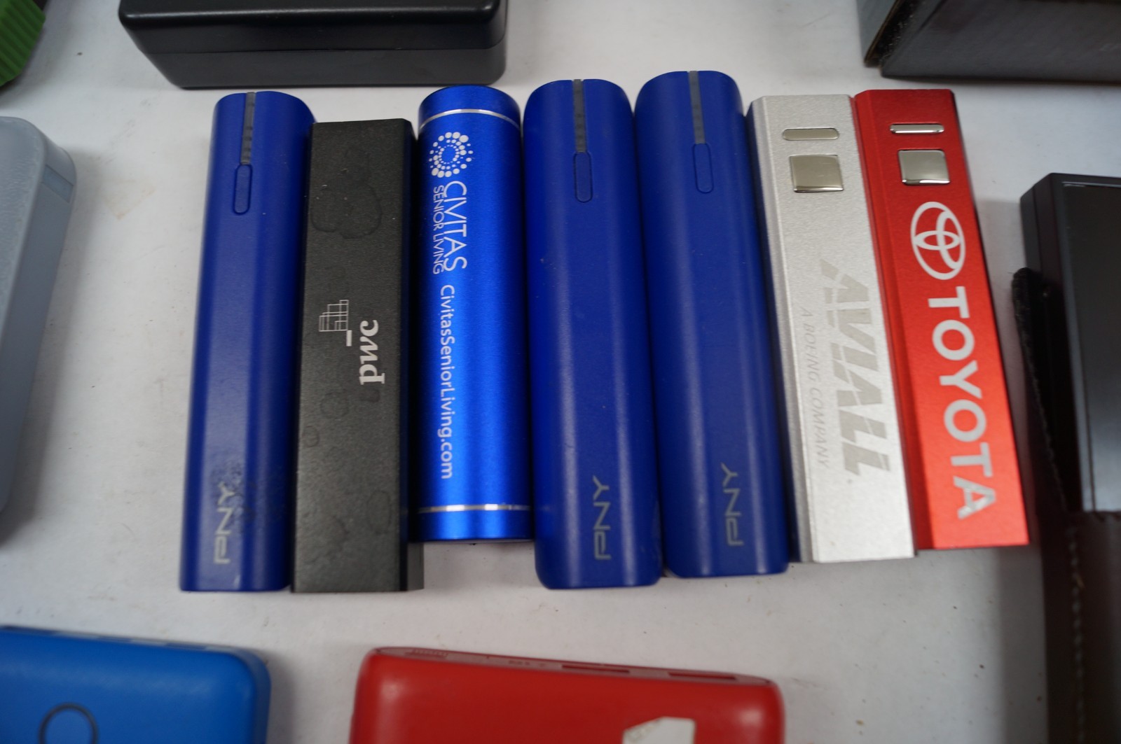 LOT (26) Power Back-Ups Portable Batteries Untested Great Shape WORKING PoR B253