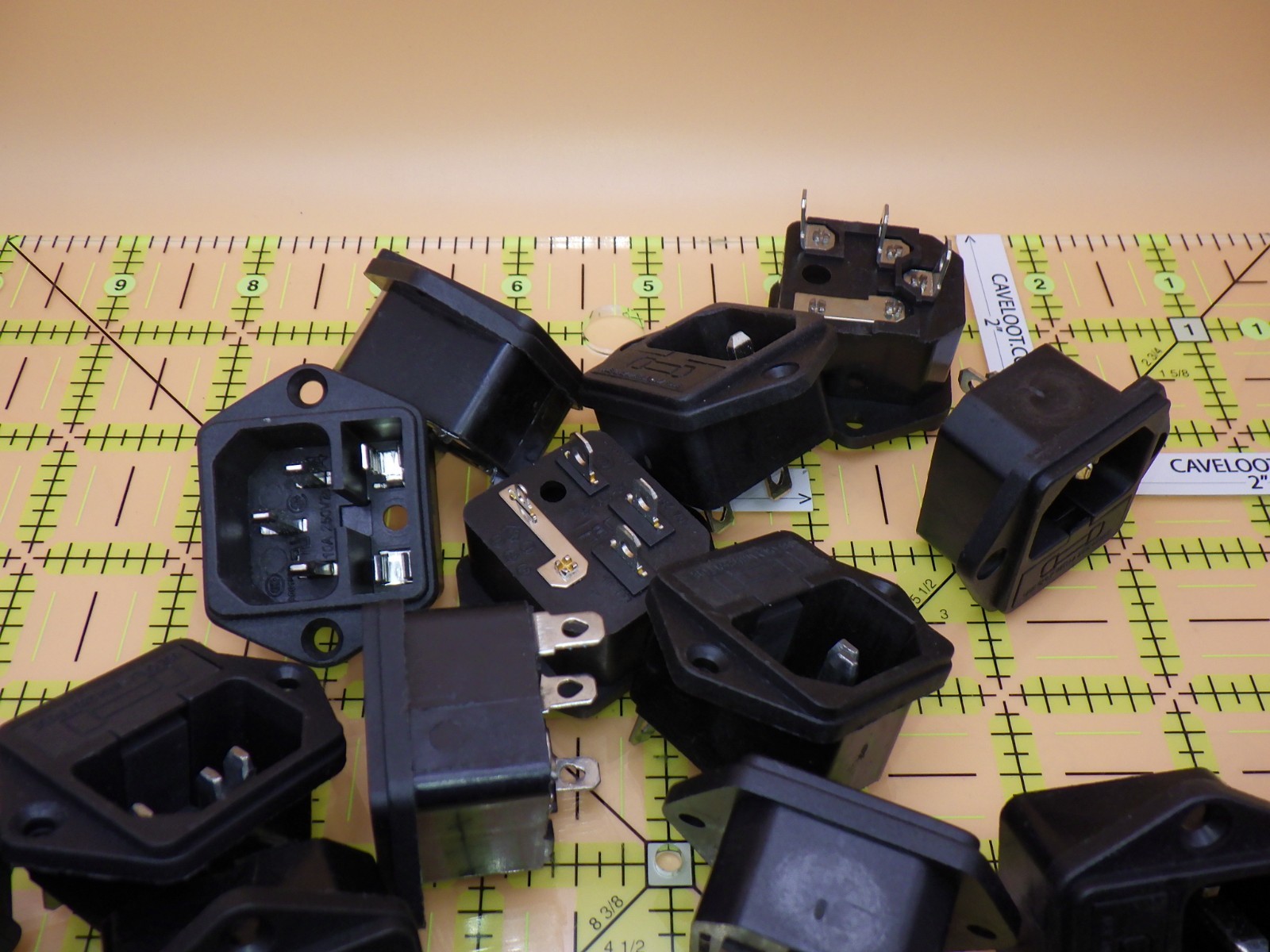 Mixed Lot 21x IEC C14 Power Inlets (1 Switched) + 9 Littelfuse 5A Fuses 312005P