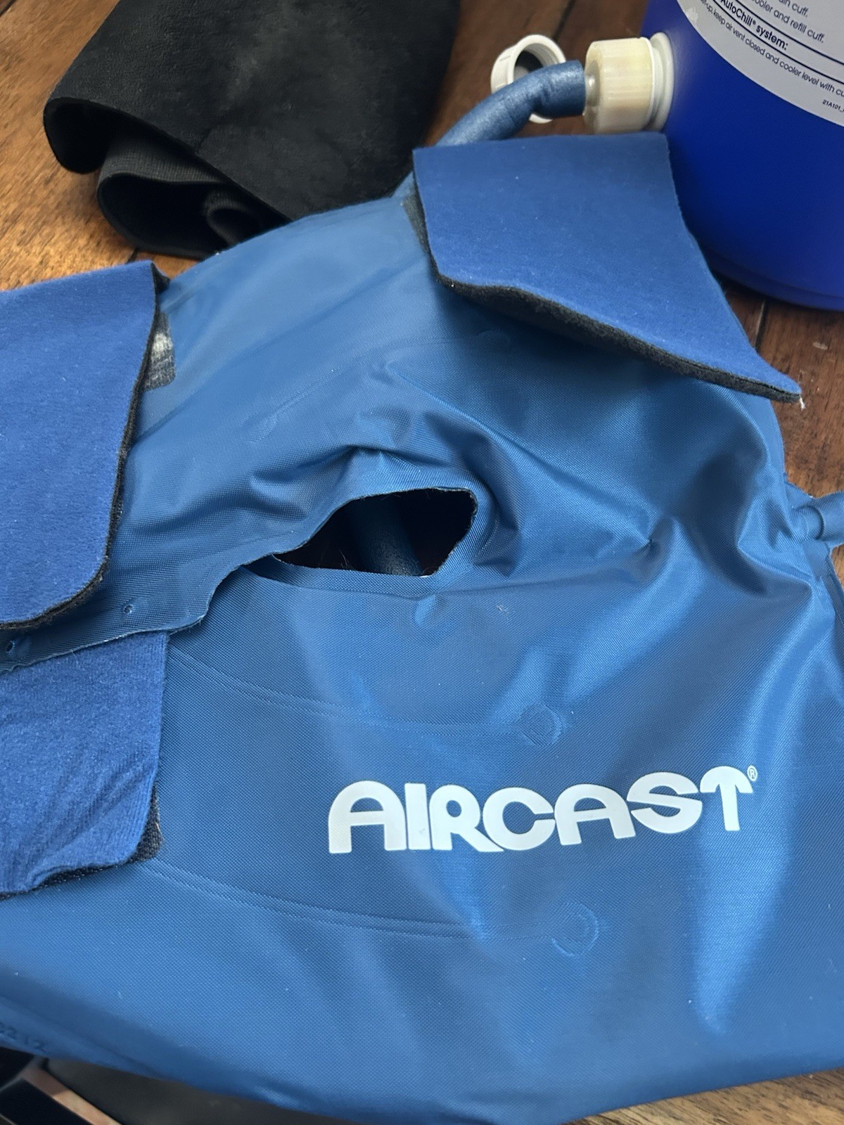 Aircast Cryo Cuff IC Cooler with Knee Cuff and Hose Ready To Use