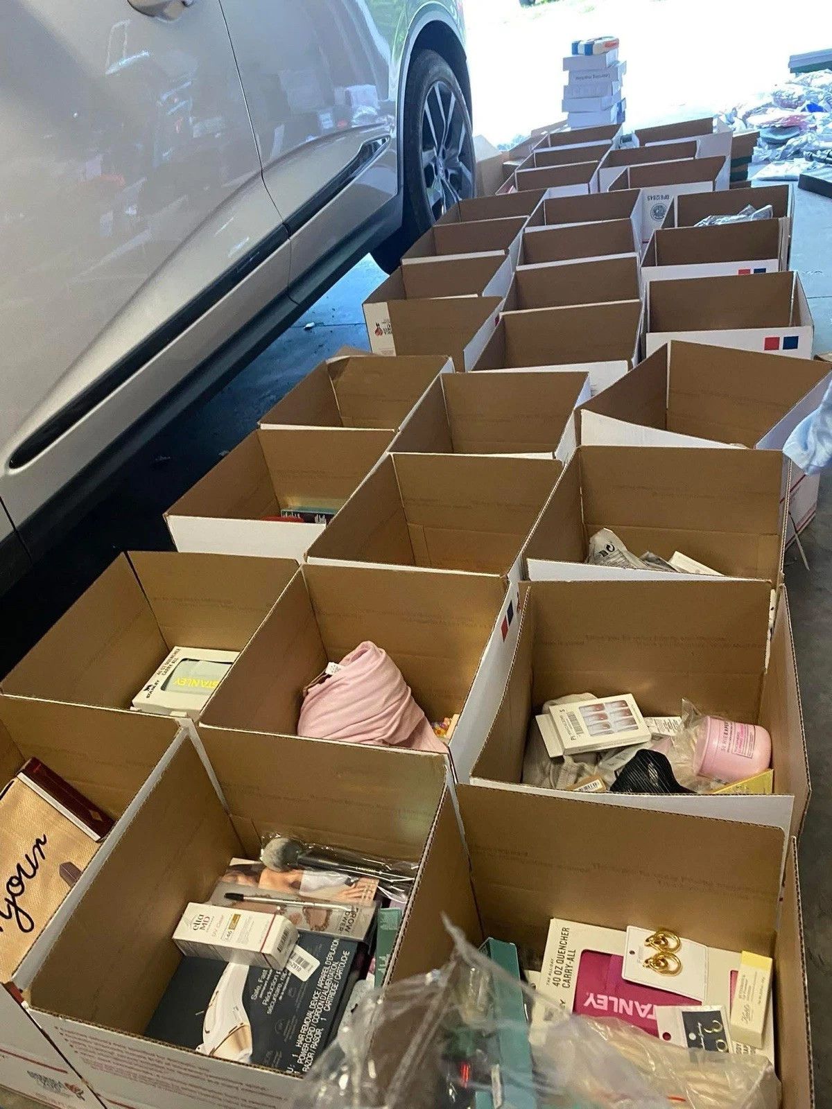Liquidation lot – AMAZON Mystery Box -General Merchandise mixed items-lot 11H7