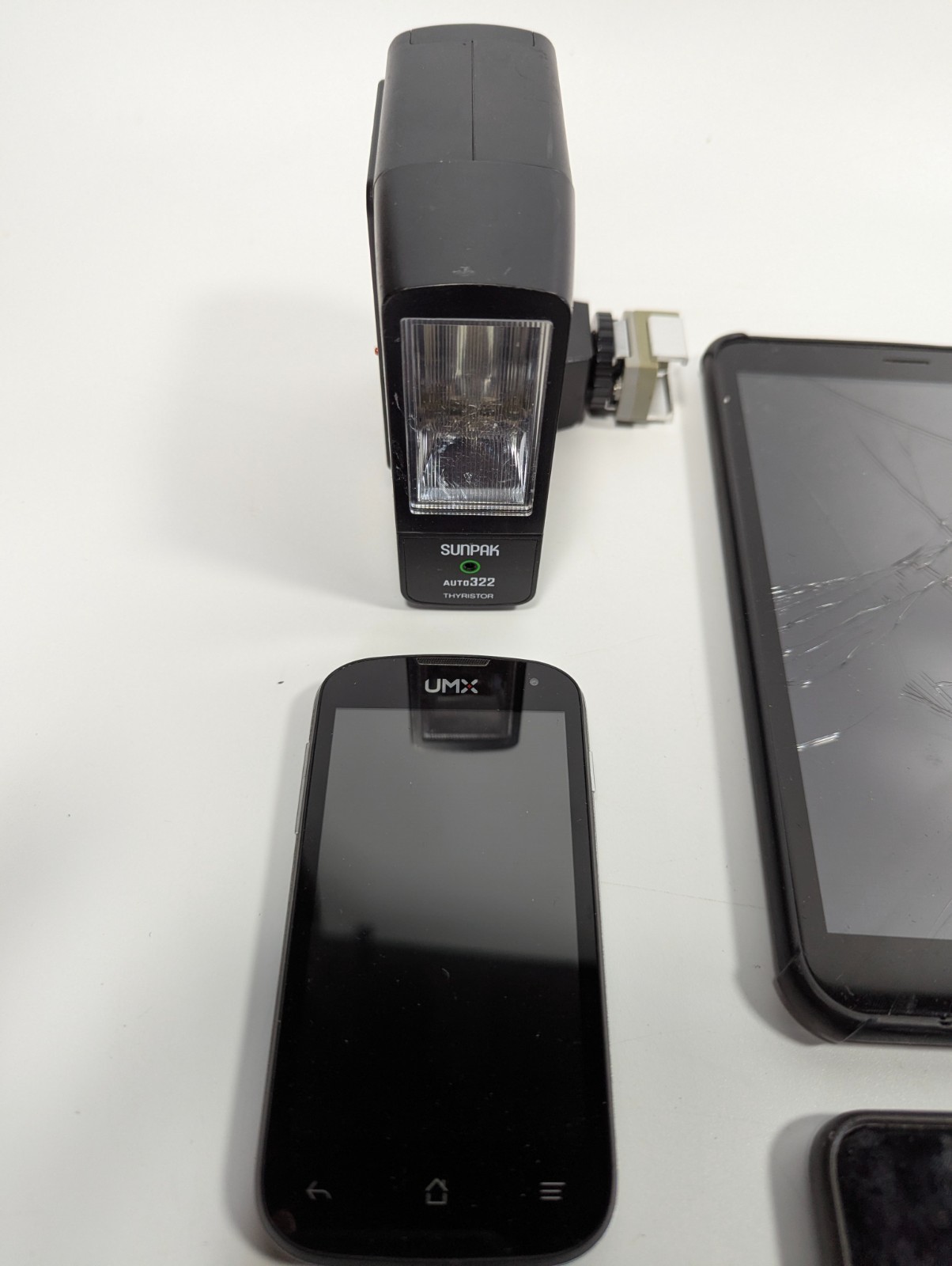 Electronics Lot for Parts/Repair – Samsung Canon Kodak Cameras Phones Tablet