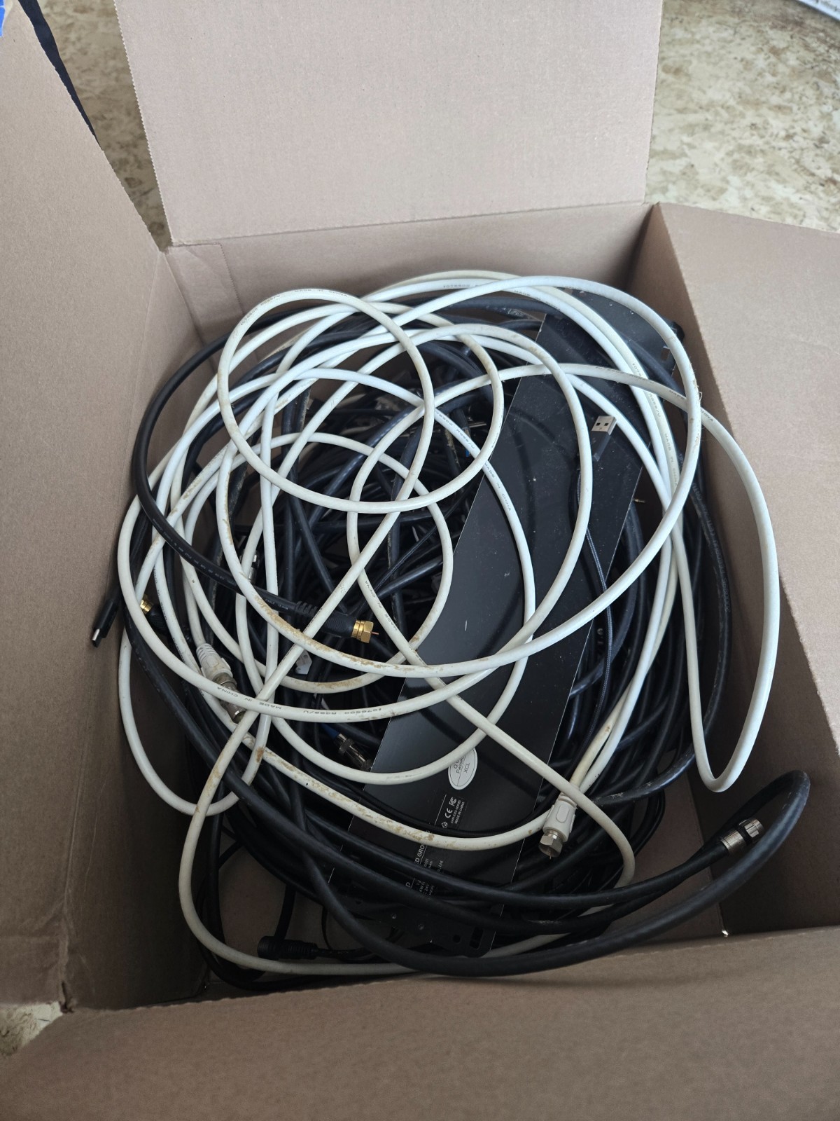 Lot of spare parts – mostly old co-ax cables, a couple guitar cables, etc etc