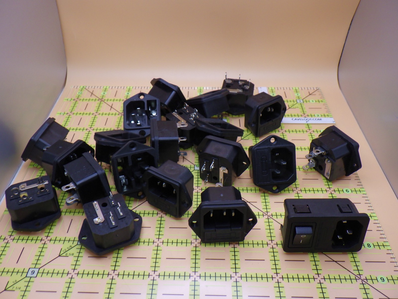 Mixed Lot 21x IEC C14 Power Inlets (1 Switched) + 9 Littelfuse 5A Fuses 312005P