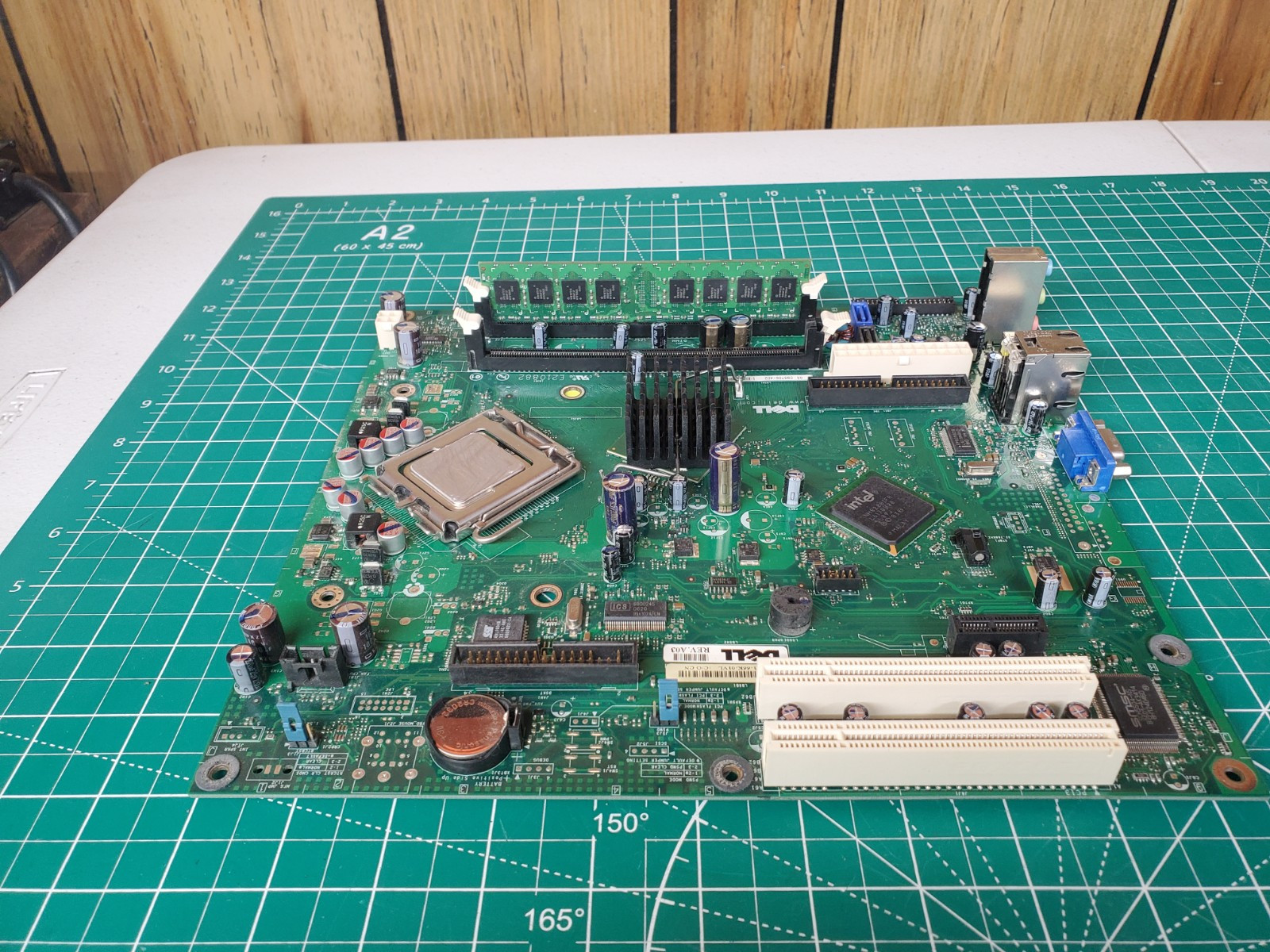 Dell Dimension E310 Motherboard (CN-0JC474) 1GB RAM, (SL729) pentium 4 Cpu.