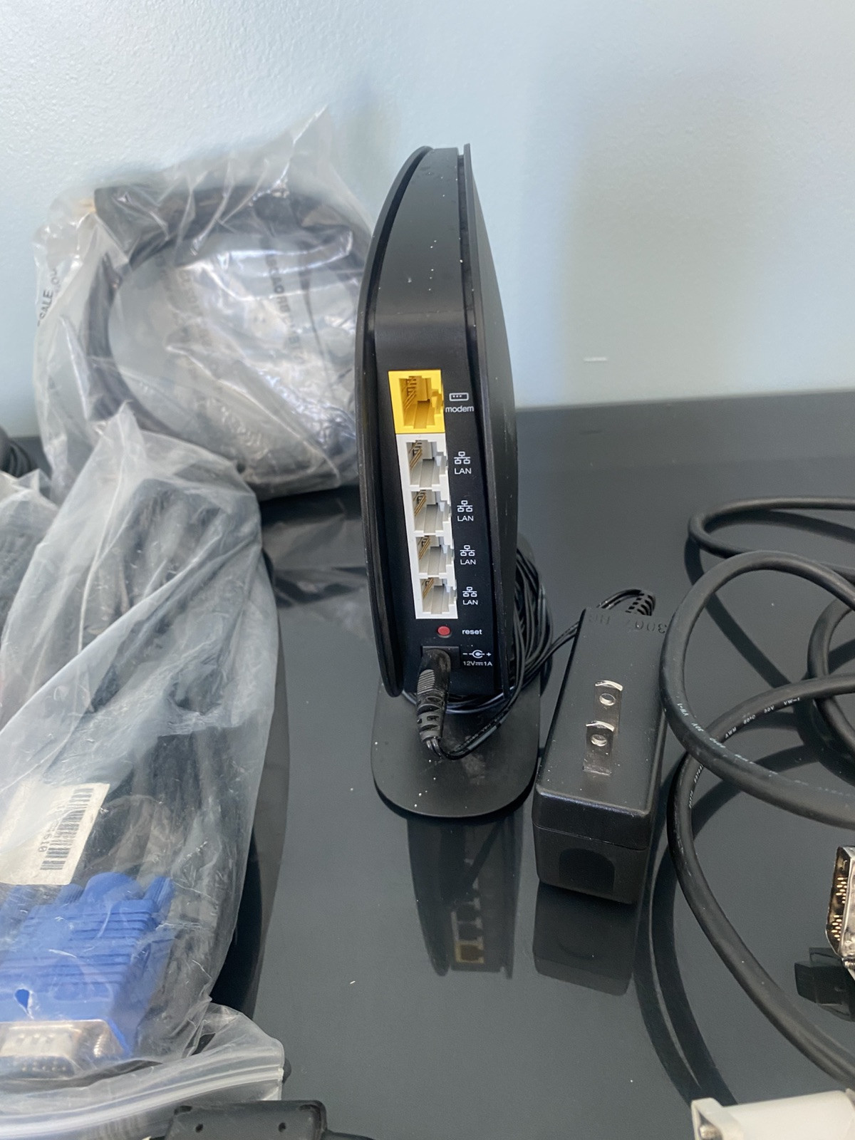 LOT of VIDEO/AUDIO/COMPUTER ETHERNET CABLES UsedBelkin- Miscellaneous-Usd Router