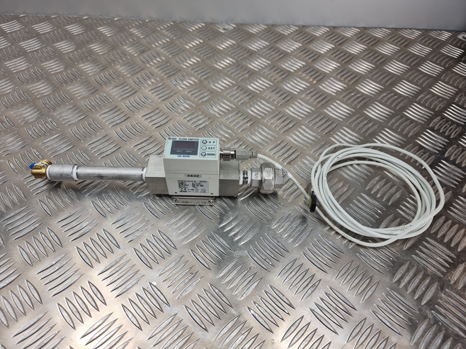 SMC PF2A720 FLOW SWITCH, FLOWRATE 2-16L min, DC12 ~24V