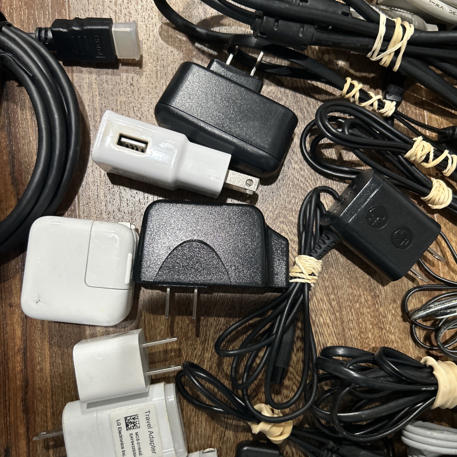 Box Of 75 Assorted Power Printer Computer Phone Nintendo Wires Cables