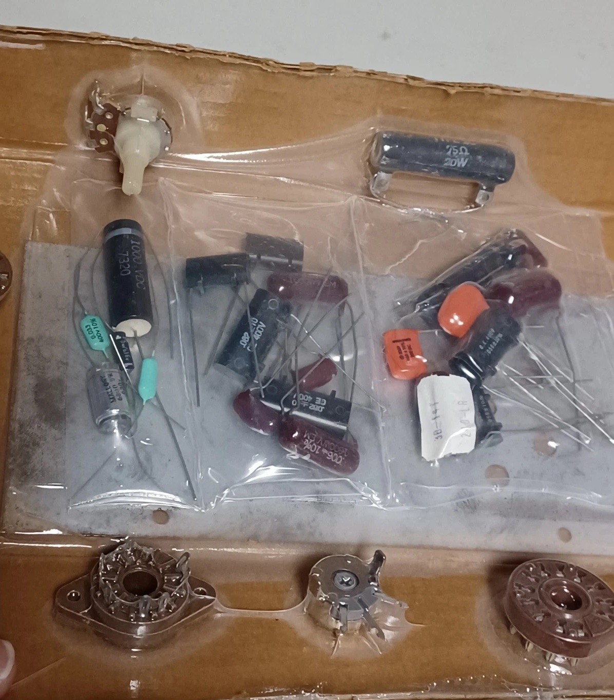 Vintage TV / Radio Electronics Set #2