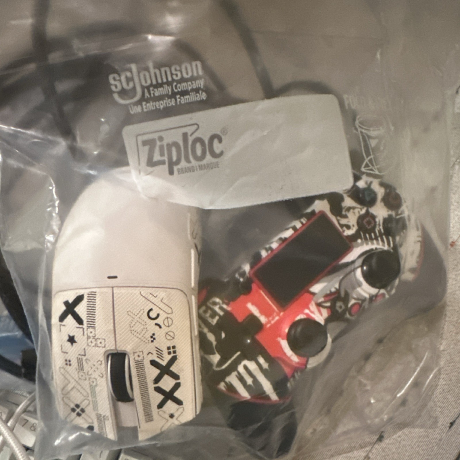 Ziploc Mixed Lot Keyboard Mouse Controller Cables Consumer Electronics