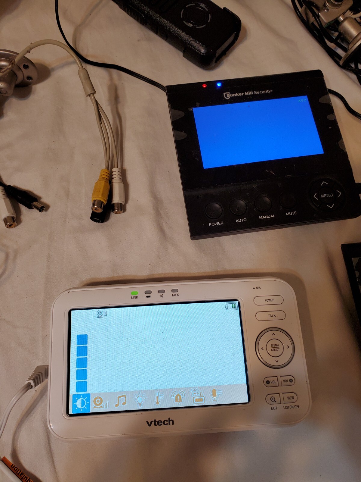 “Mixed Lot: VTech Baby Monitor, Surveillance Cameras, Walkie-Talkies, and…