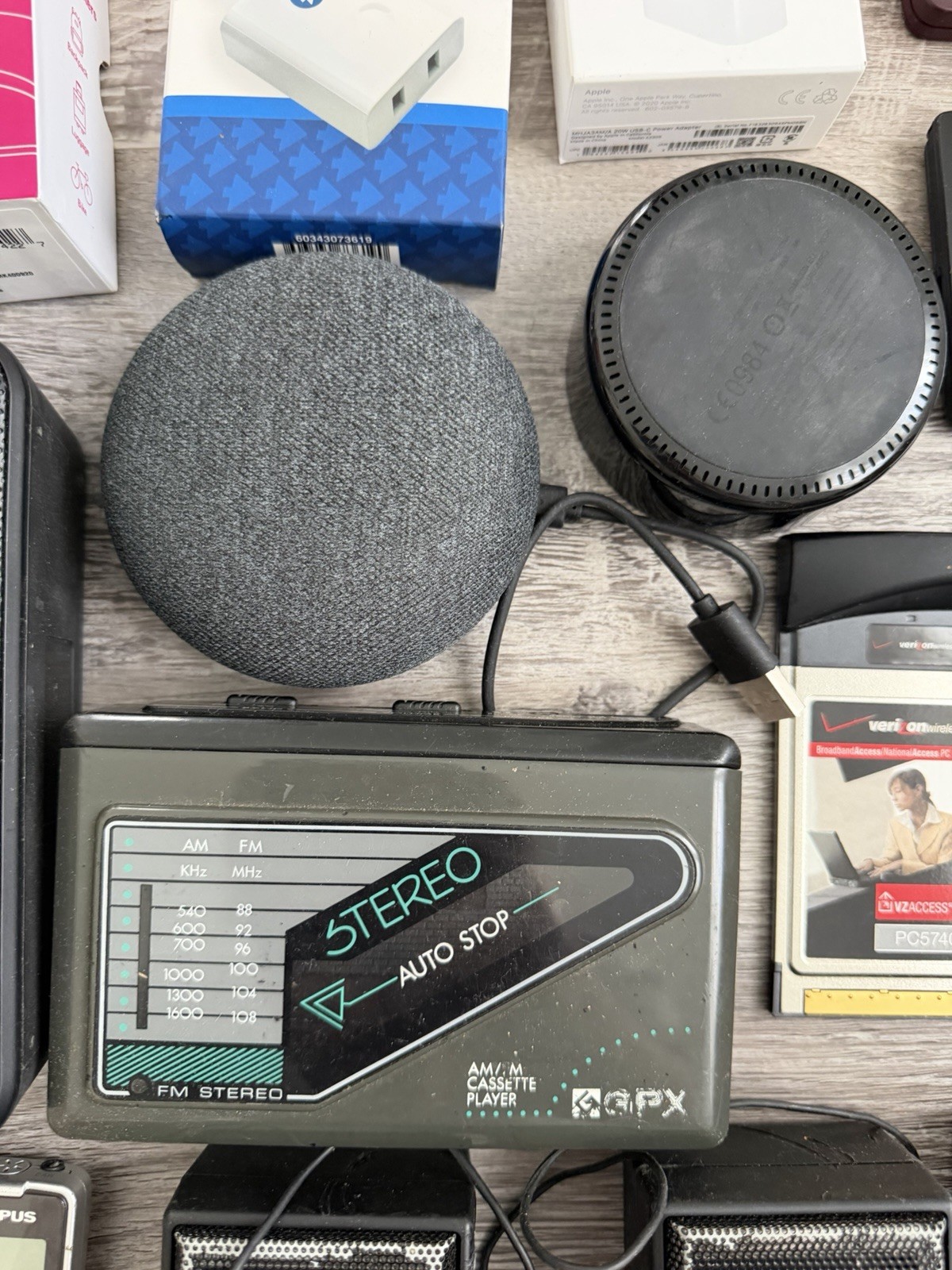 Mixed Electronics Lot – Speakers, Chargers, Vintage Devices & Accessories