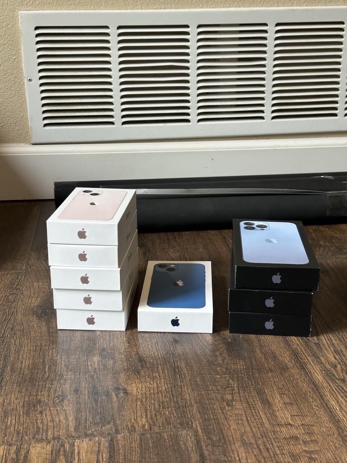 Apple iPhone Demo Box Lot (iPhone 12 series, iPhone 13 series, iPhone SE 2nd) 58