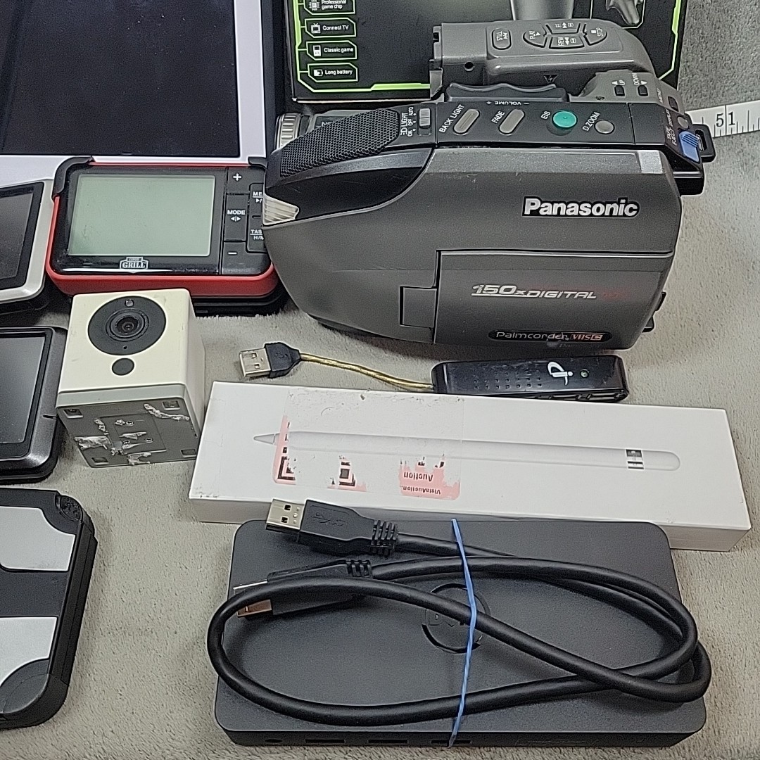 Lot Electronics Apple Pencil iPad Garmin Nuvi Netgear Panasonic Camcorder PARTS