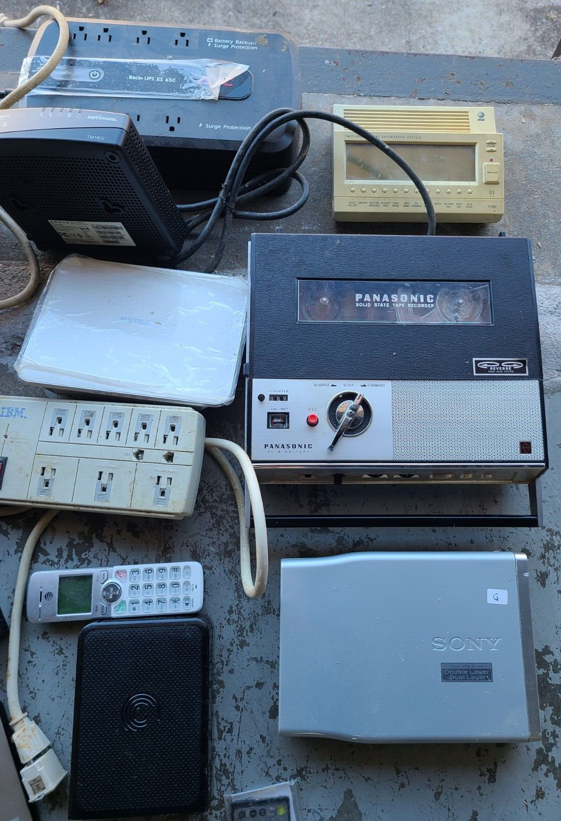 13 PIECE LOT BRANDED ELECTRONICS Drives RECORDERS ROUTERS Adaptors & MUCH MORE!