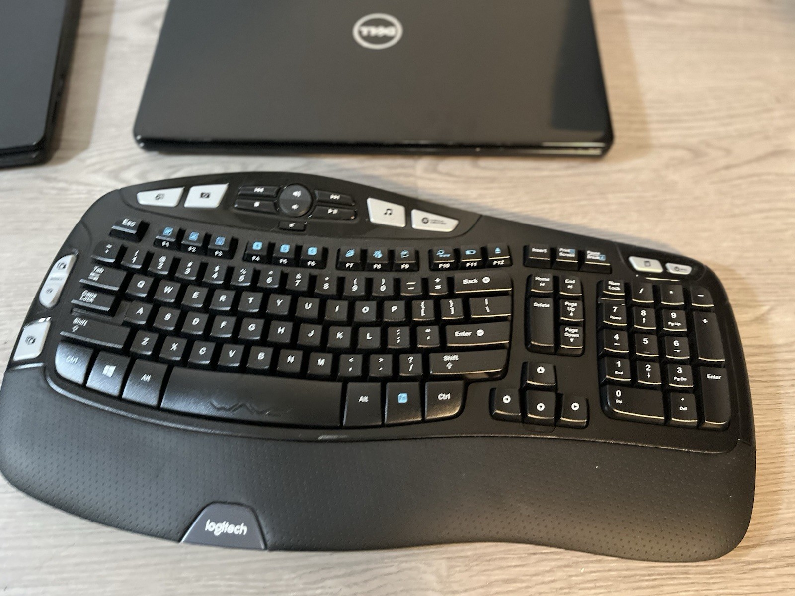 Laptop Lot Dell HP Apple MacBook Pro + Logitech Keyboards FOR PARTS Repair