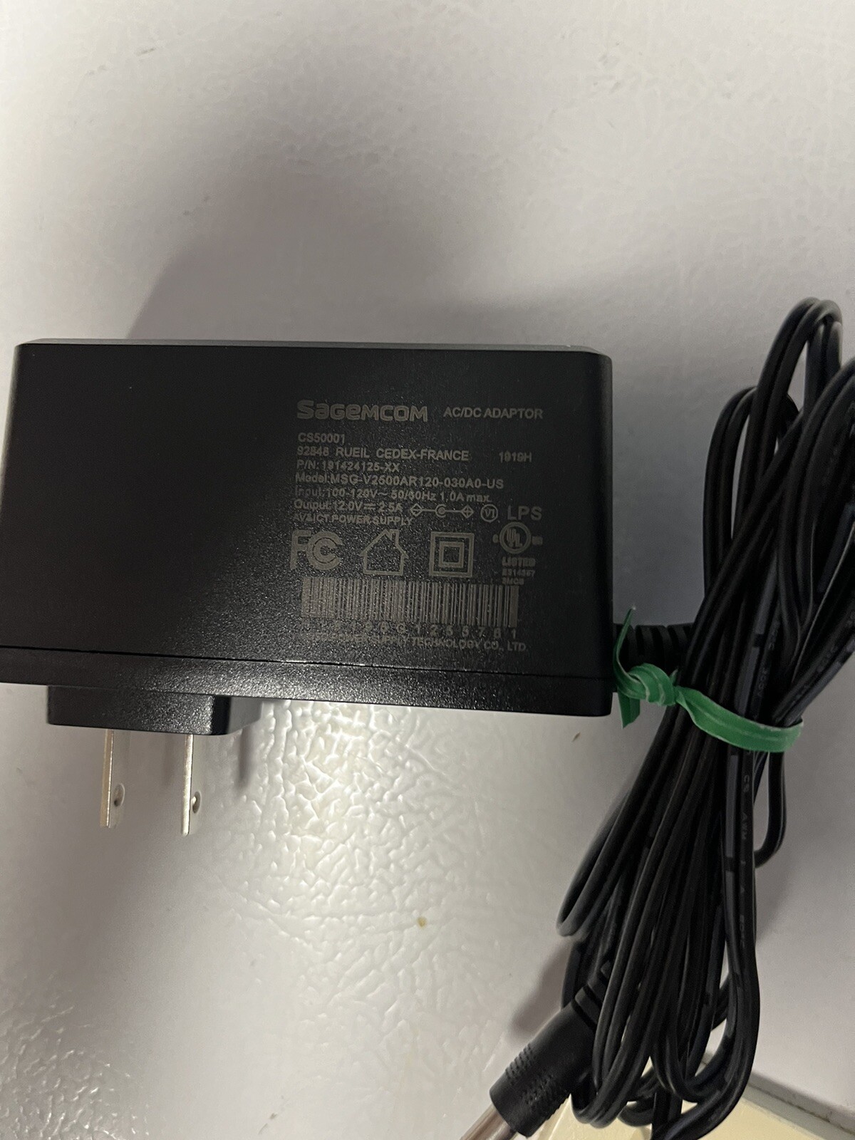 Lot Of Miscellaneous Electronic Cables.