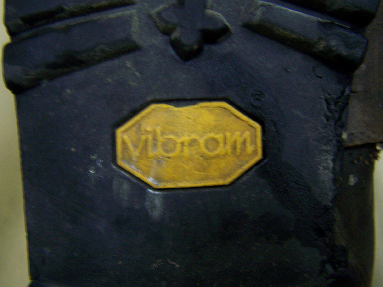 Field & Stream Mens Gore-Tex Vibram leather work hiking Boots size 8?,9?,10?