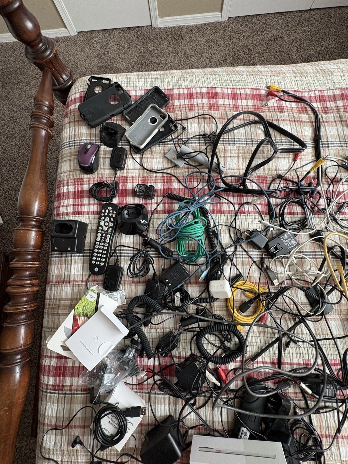 Google Pixel 2 XL Mixed Lot Cables Chargers Remotes Headphones