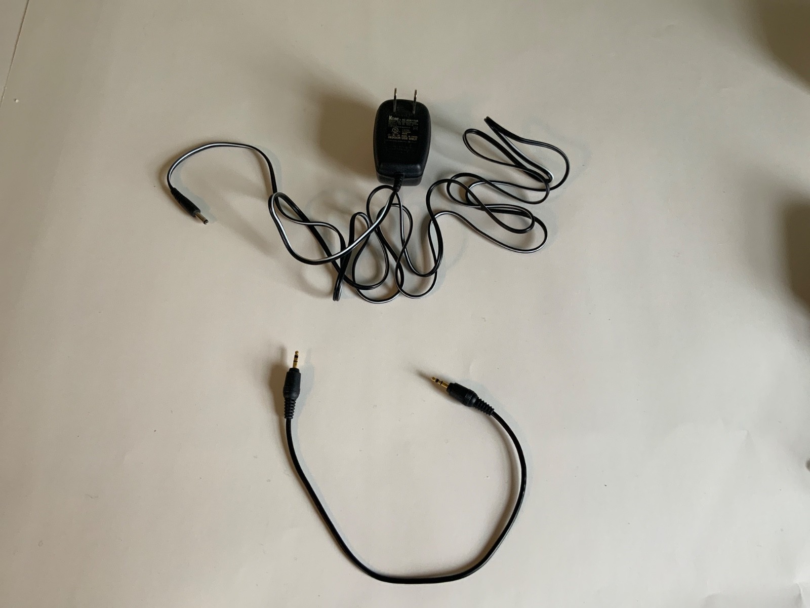 Mixed Lot of 11 Small Electronics and Cables- Untested – Belkin, Blackberry, etc
