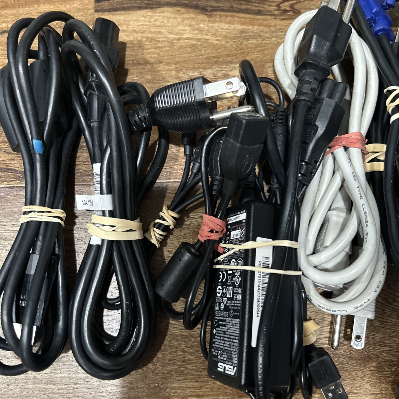Box Of 75 Assorted Power Printer Computer Phone Nintendo Wires Cables