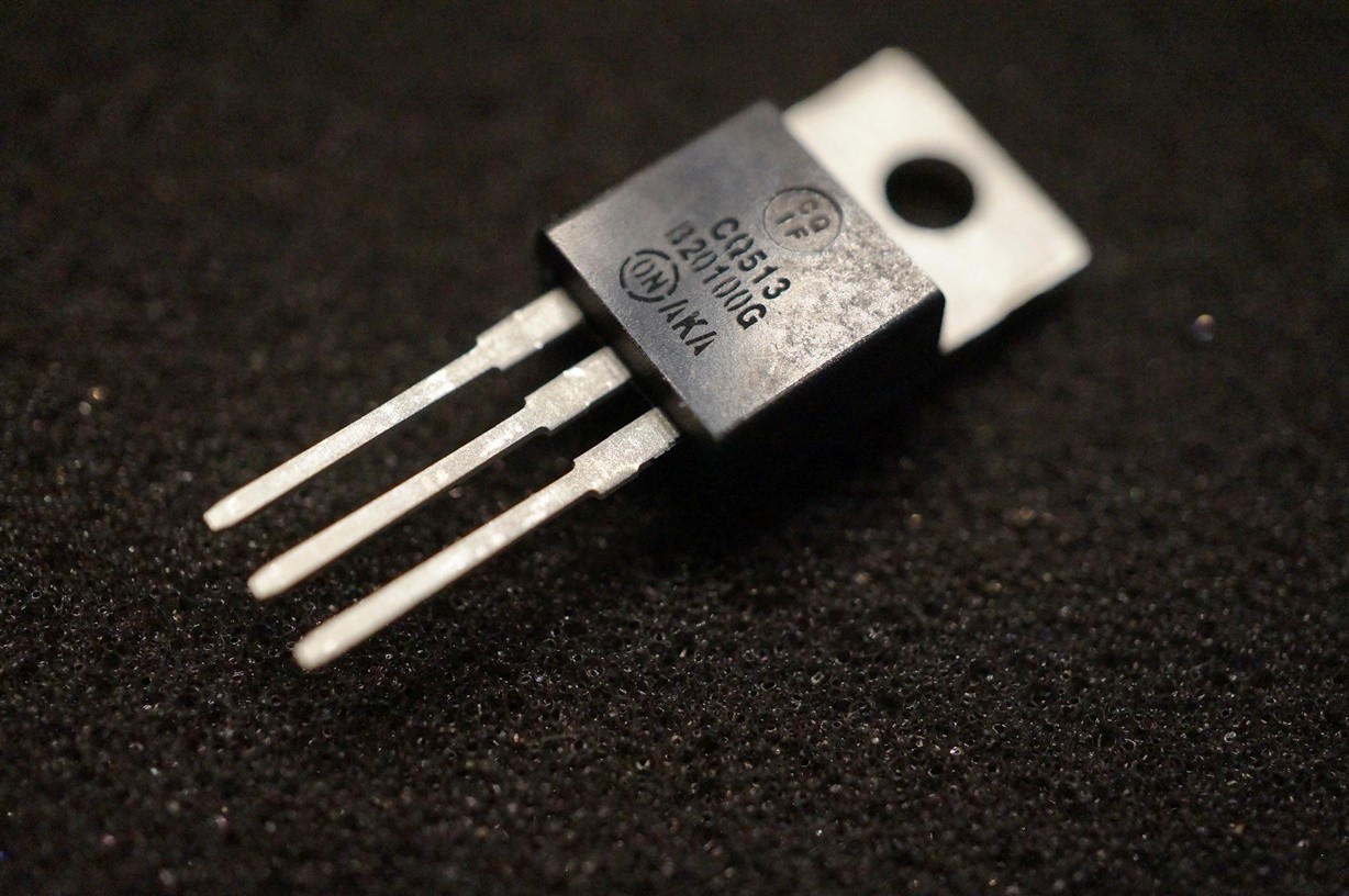 ON-SEMI 20A 100V Low Forward Voltage Schottky Rectifier MBRF20100CTG TO-220