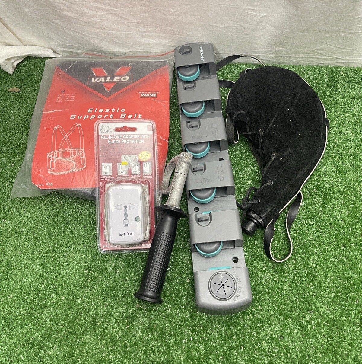 Lots Of Different Items-What You See In The Pictures Are What You Get.-Lot #06