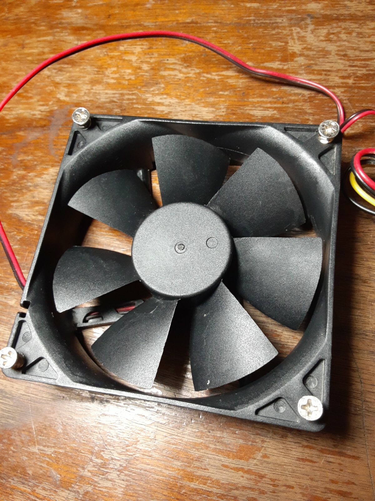 DC BRUSHLESS FAN DF0922505SEL 5V DC 0.09A 0.45W
