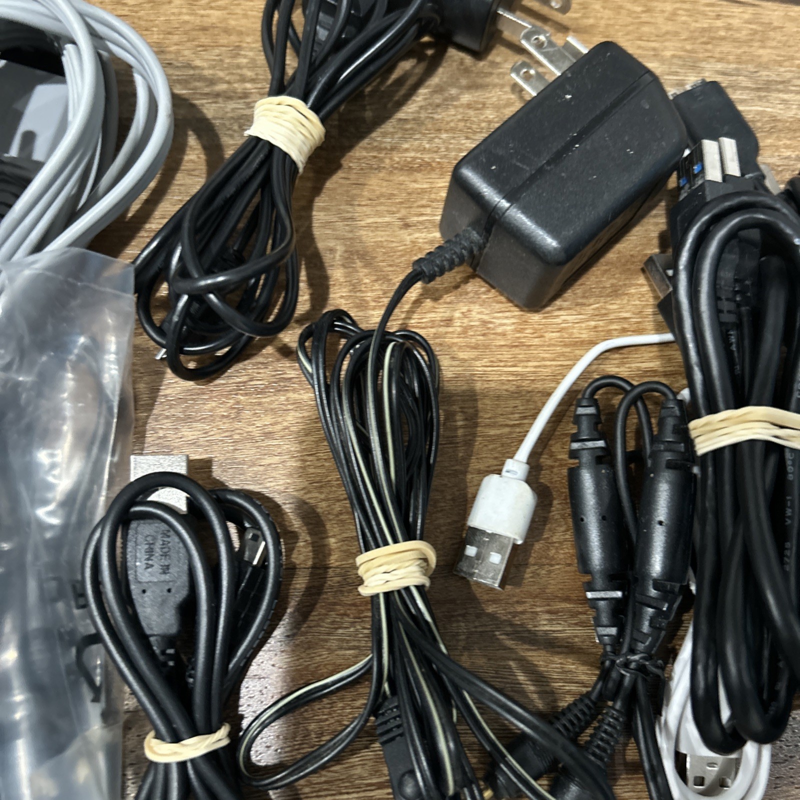 Box Of 75 Assorted Power Printer Computer Phone Nintendo Wires Cables