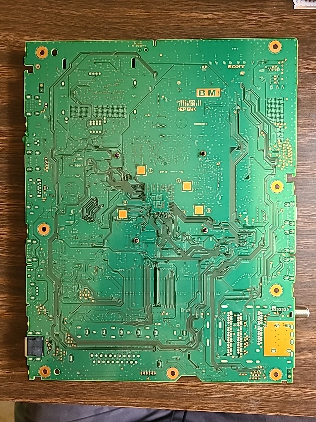 SONY XBR-85X850D MAINBOARD 1-980-833-11. A2129704A. NO POWER need Repair .