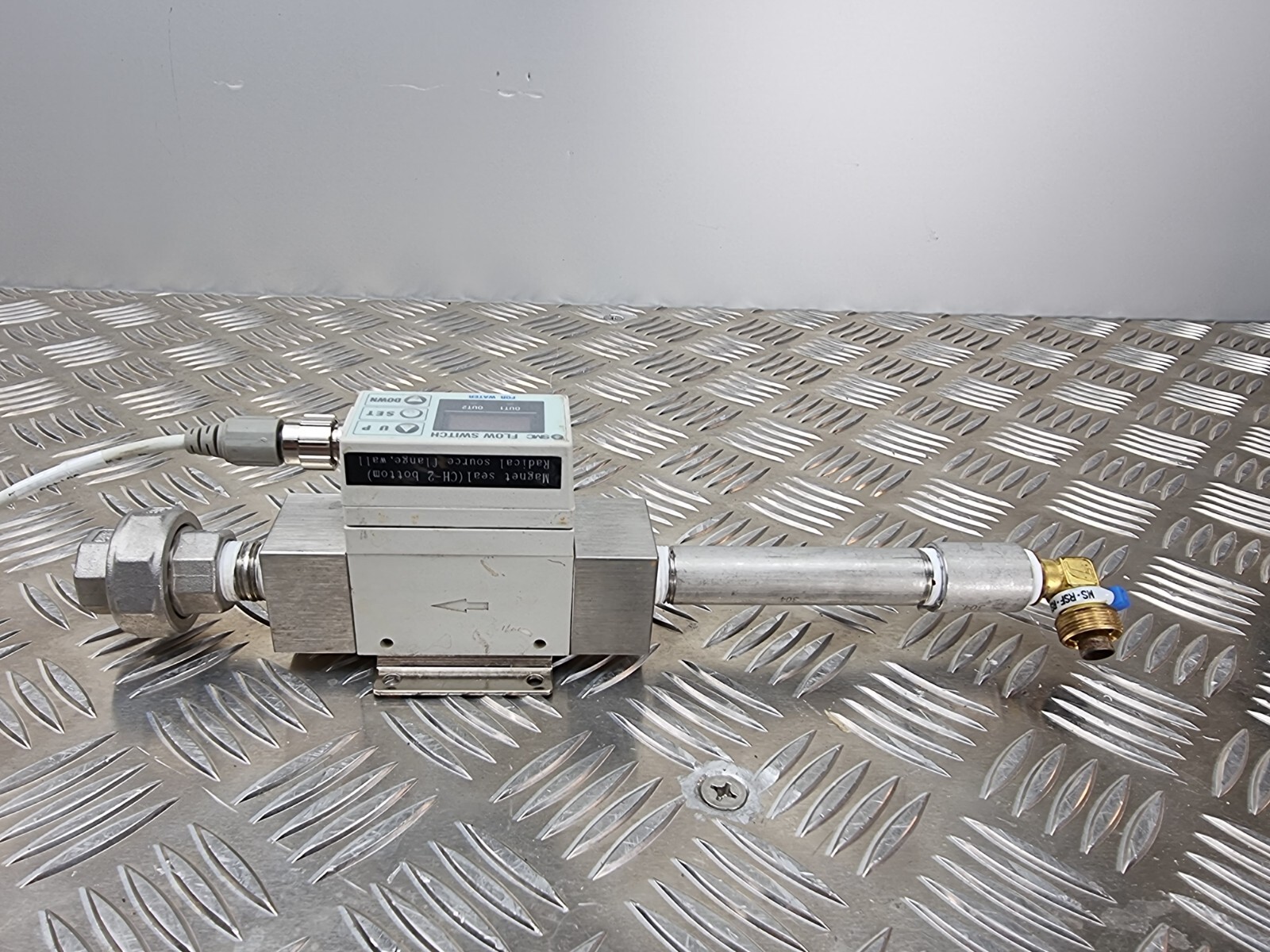 SMC PF2A720 FLOW SWITCH, FLOWRATE 2-16L min, DC12 ~24V