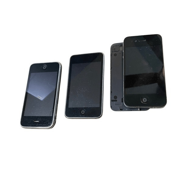 Lot of 3 Apple 2 iPhones 4 & 3 and 1 iPod 8g for parts or repair untested Black