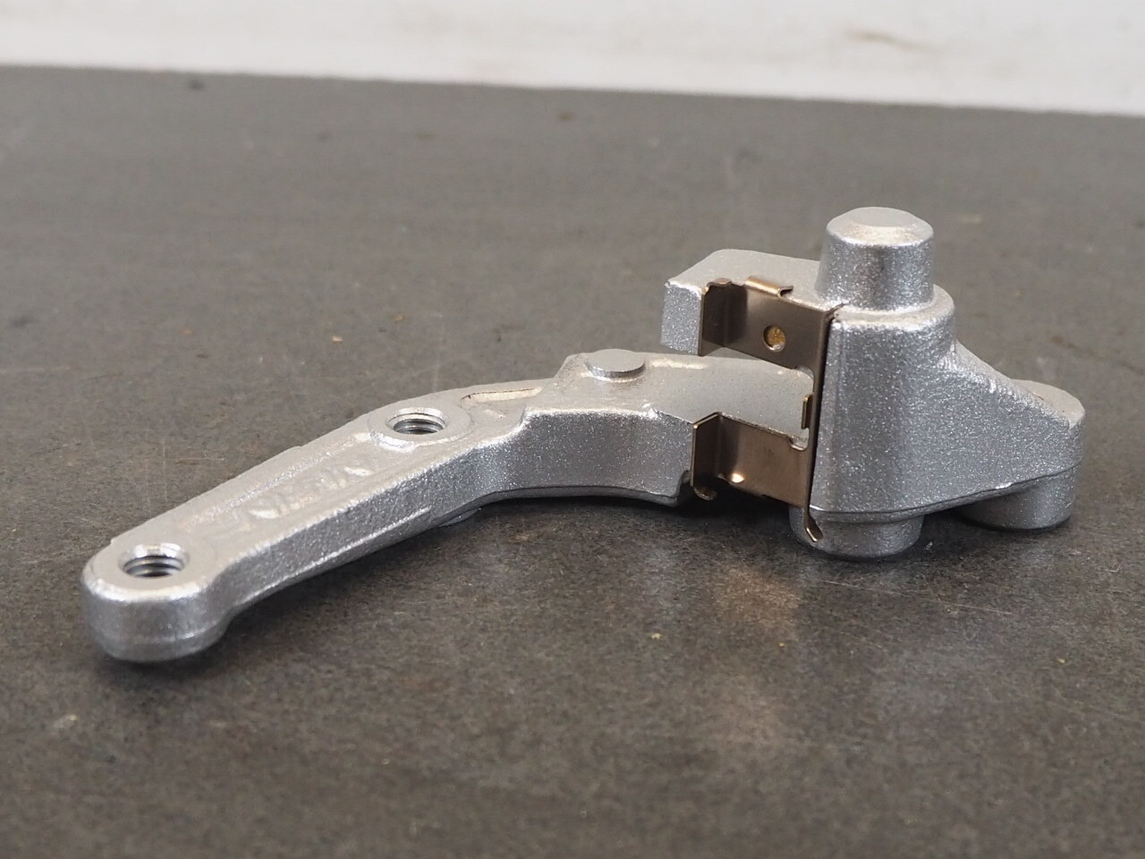 BRACKET CALIPER, FR RH HONDA GL1500C Valkyrie 2001 45210-MZ0-006 16559