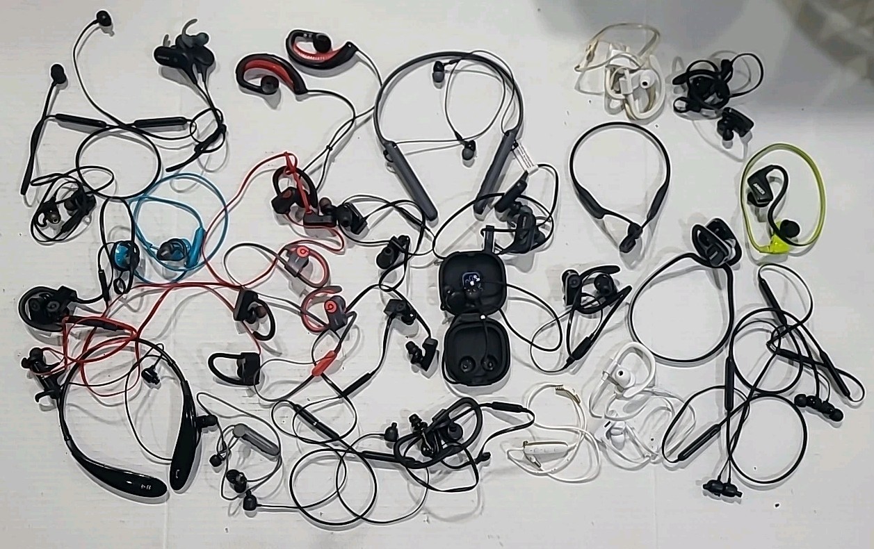 HUGE Mixed Lot of 30 Wireless Headphones Neckband Bose Sony Beats FOR PARTS ONLY
