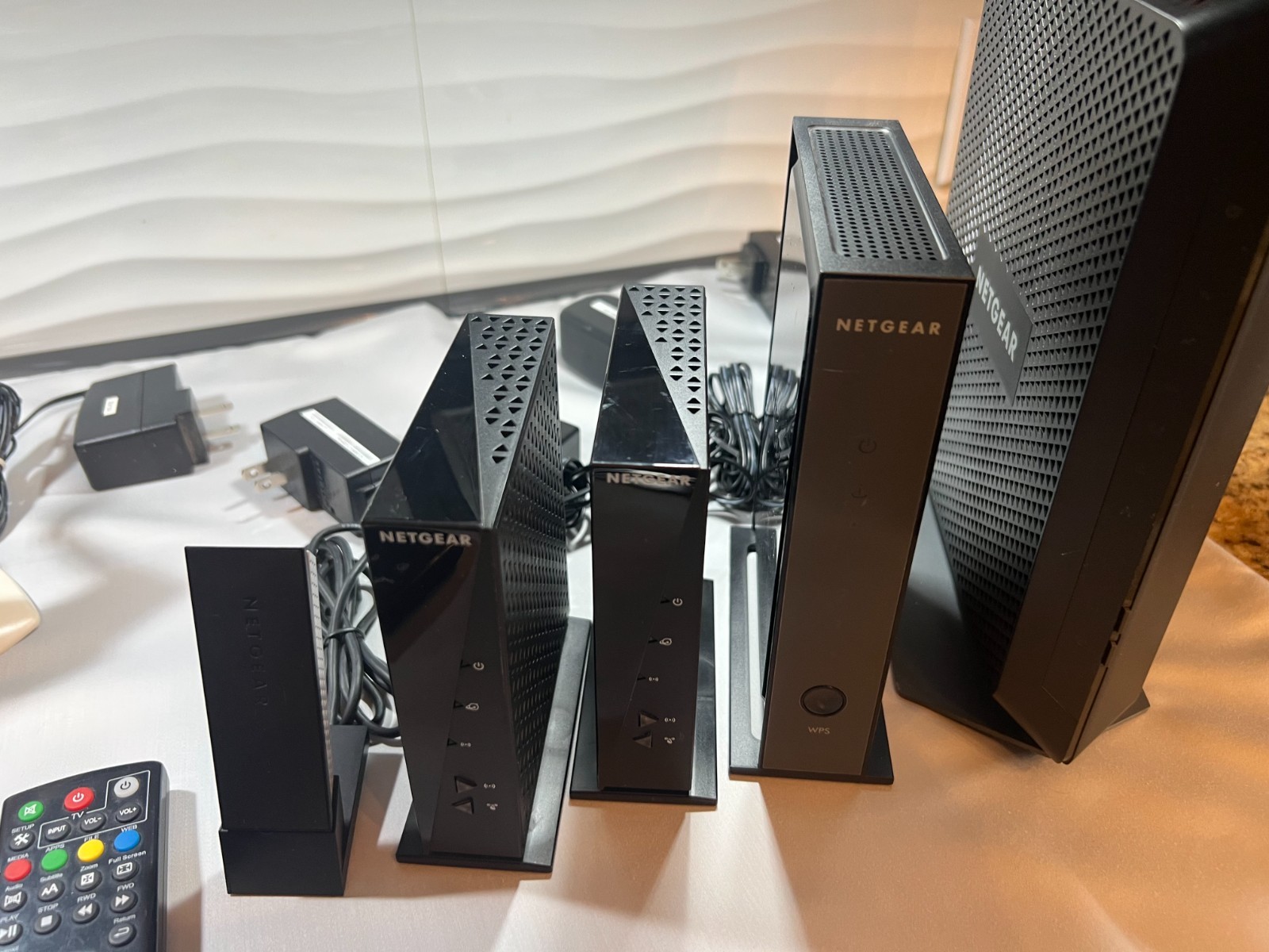 Netgear AC1900-2 N300 Routers-N300 WNR2000v3-A6200-Dragon Box DB5-WIFI Cam-TC203