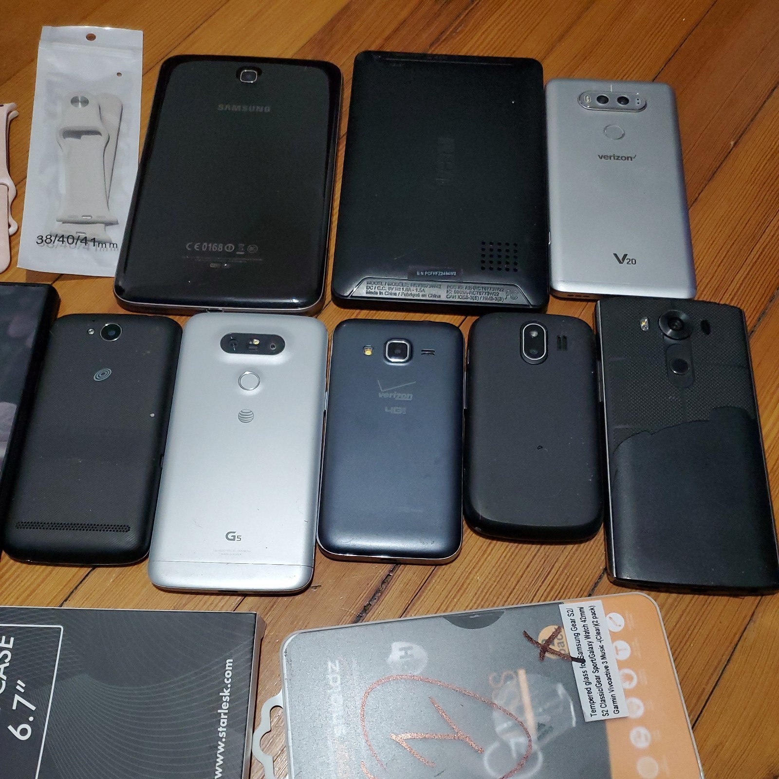 Lot of 6 phones and 2 tablets, LG, Samsung, ZTEE, RC*A