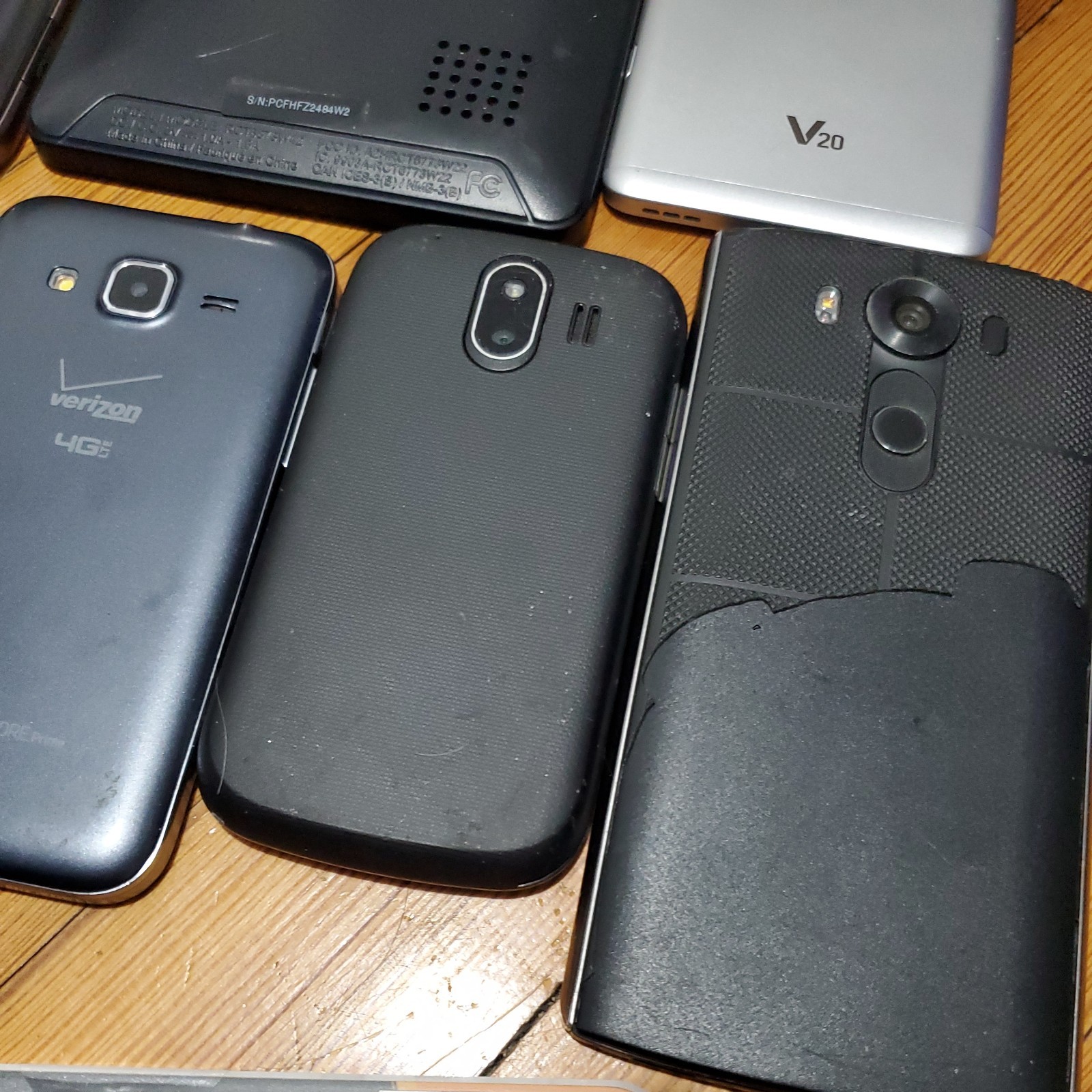 Lot of 6 phones and 2 tablets, LG, Samsung, ZTEE, RC*A