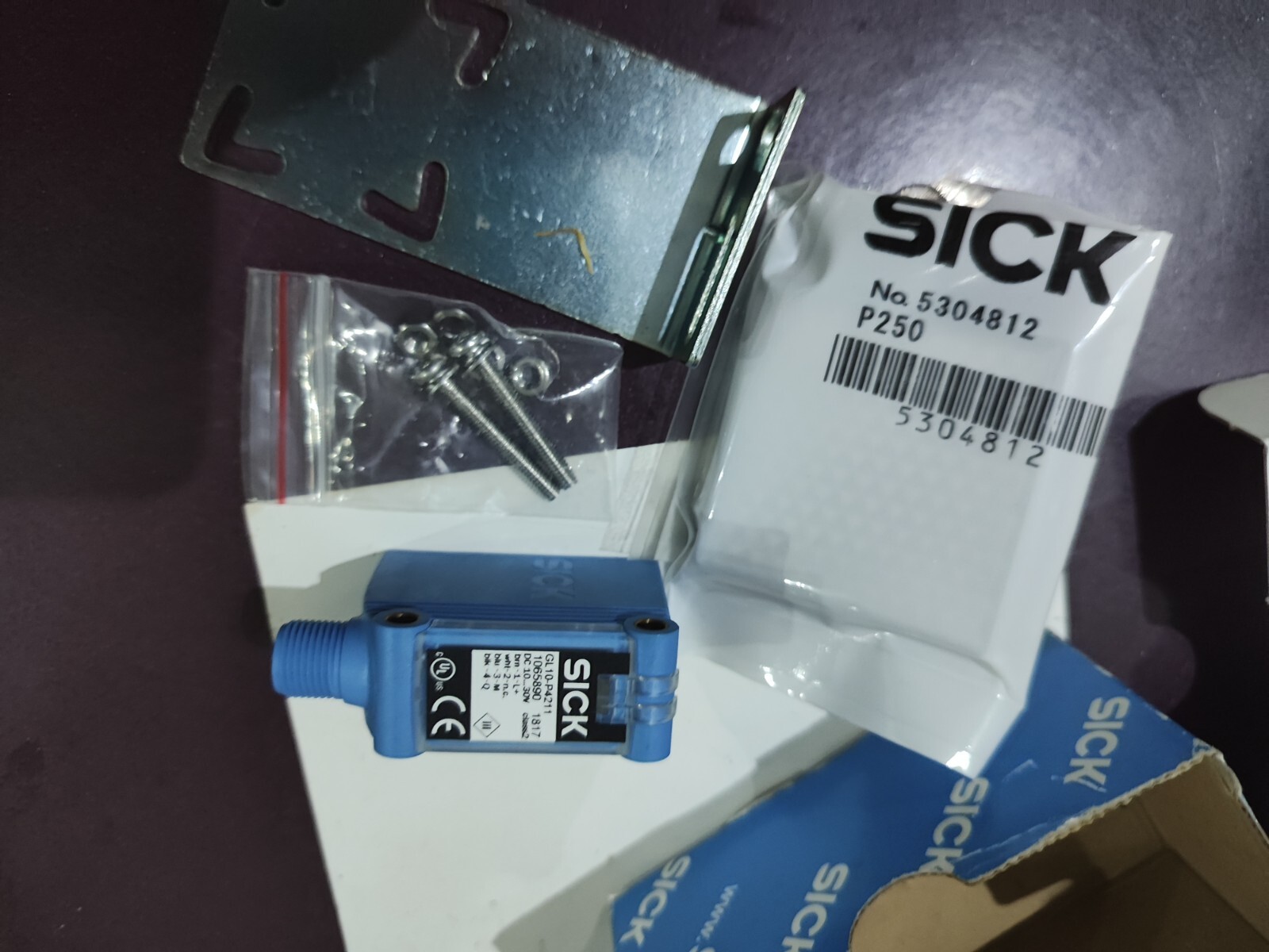 SICK GL10-P4212 Photoelectric switch sensor ALL NEW IN BOX