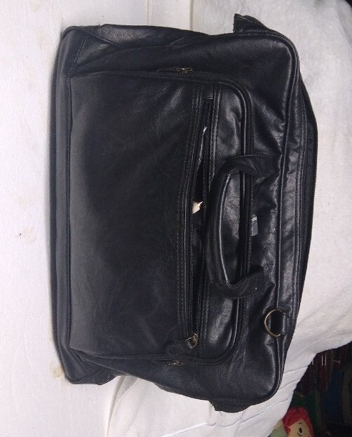 Computer bag of 34 Misc Electronics Reseller Lot. READ DESCRIPTION for manifest