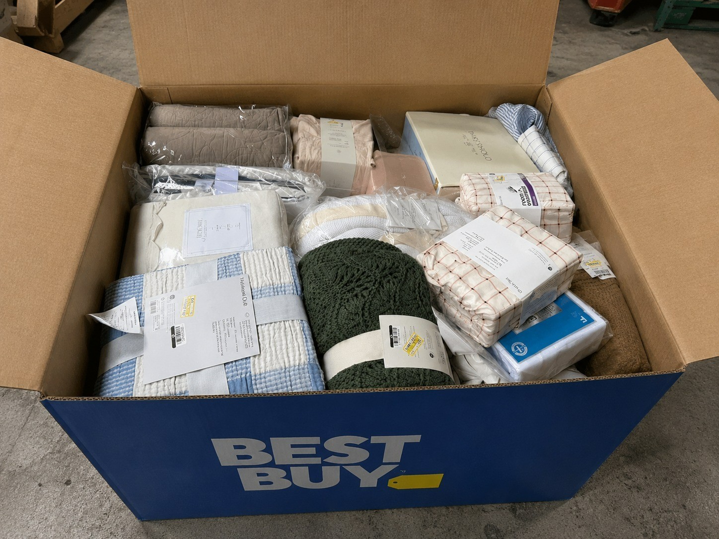 TikTok Shop Wholesale Reseller Mystery Box – Trending Product Liquidation