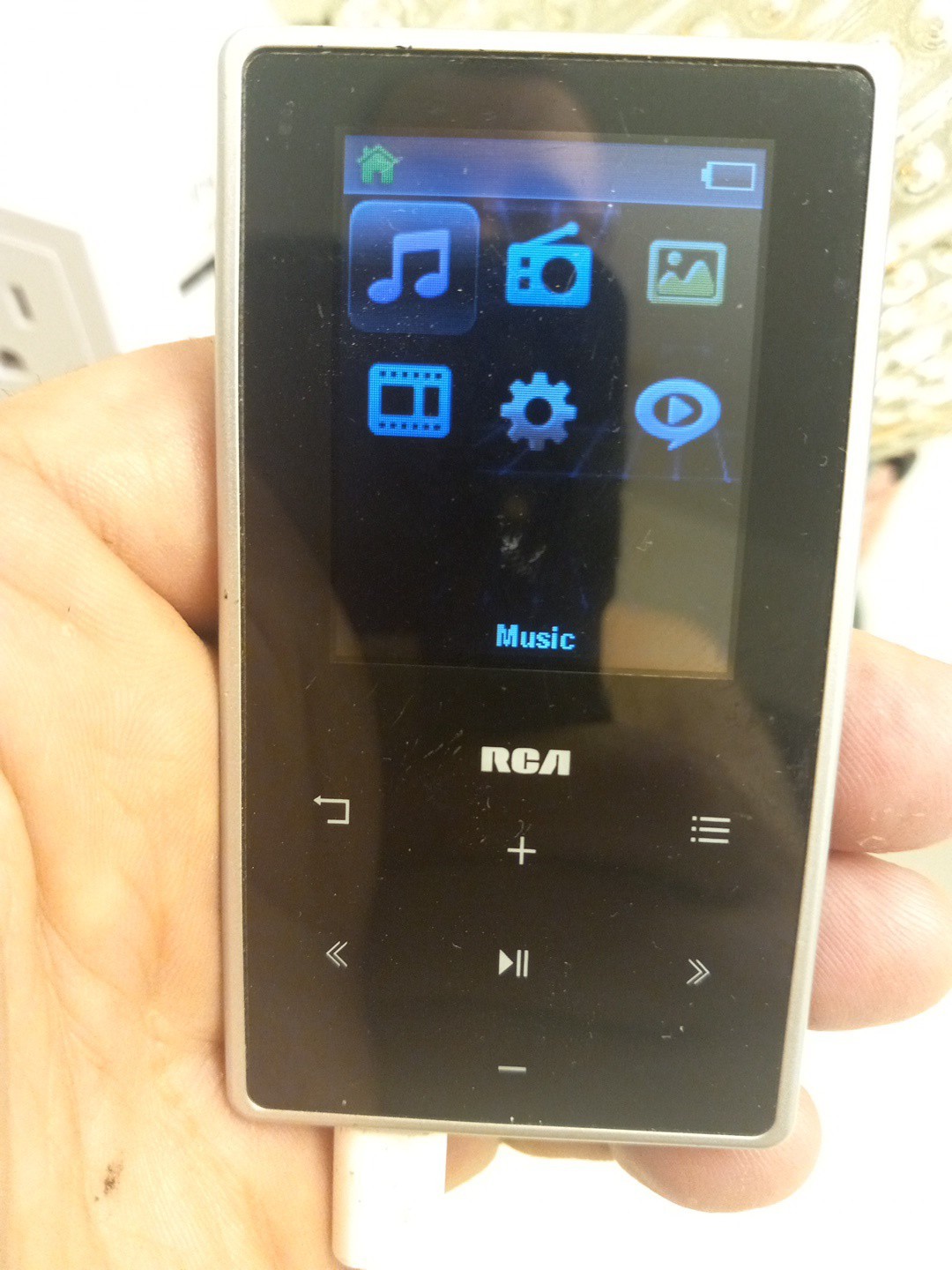 RCA M6204B MP3 Player Used – Works – Needs a New Battery