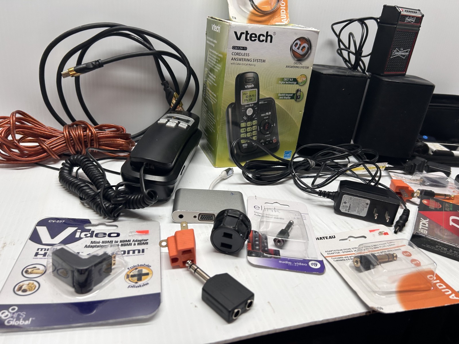 Mixed Electronics Lot Chargers, cables, Phone & Answering Retro Systems Speakers