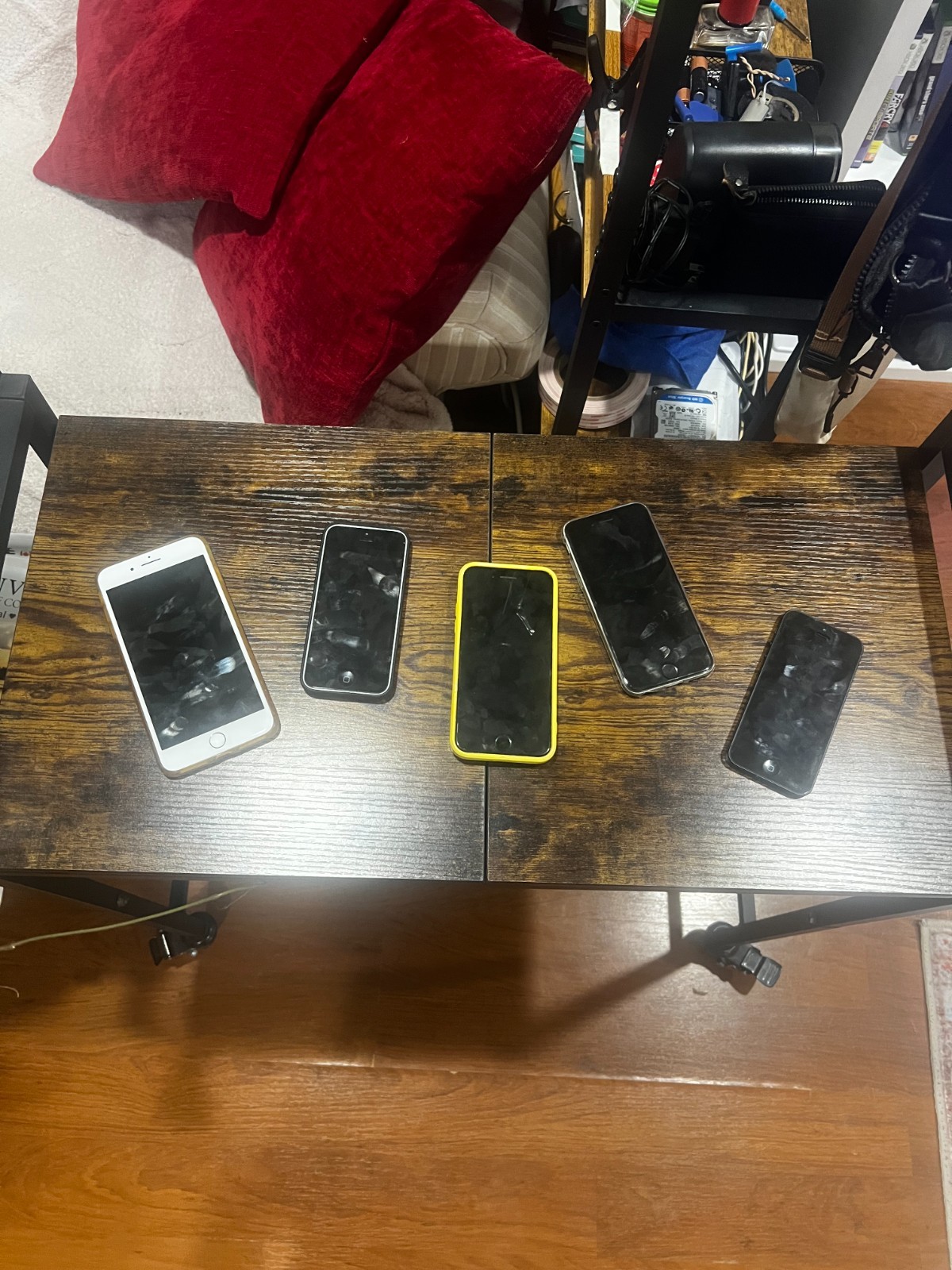 Lot of 5 Apple iPhones – iPhone 8 Plus, SE 2nd Gen, 6, 5, 5c – Untested